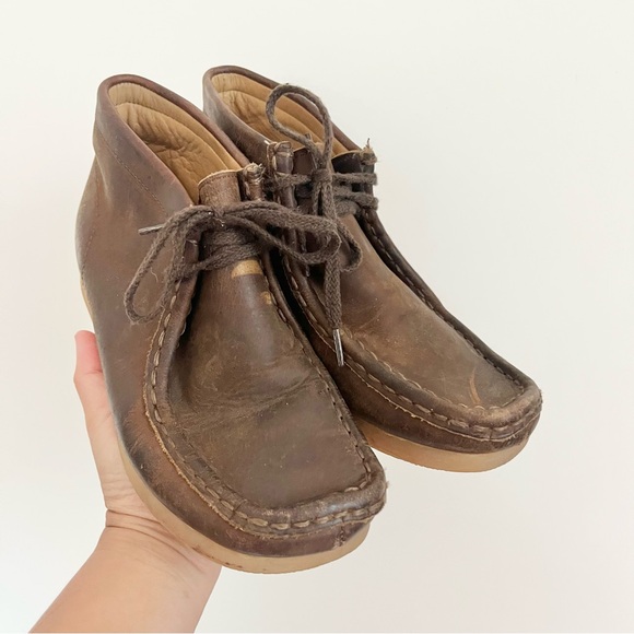 Clarks Originals Boy’s Leather Wallabees Classic Leather Chukka Boots 2.5 Read - Picture 7 of 9
